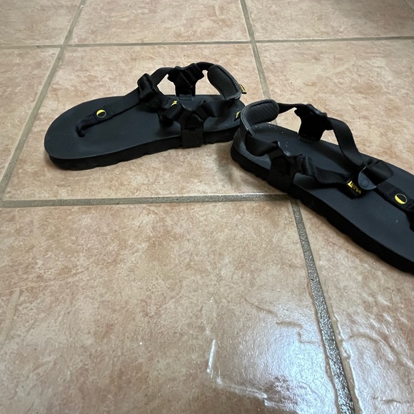 Stylish Black Sandals for Women - Picture 2 of 4